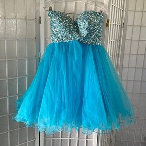 NWOT Homecoming Formal jeweled Dress. Size M
